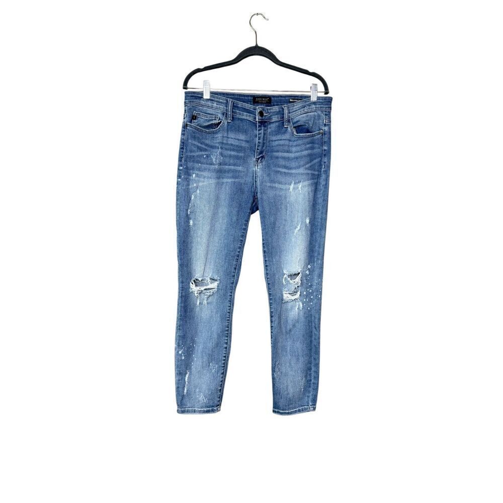 Judy Blue light wash mid riseāgirlfriend distressed relaxed fit jeans size 15/32